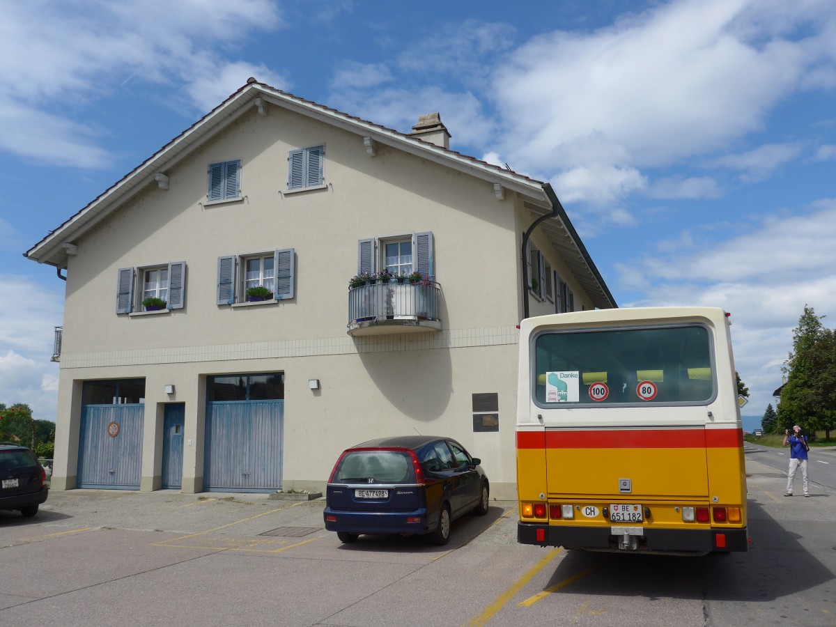 (161'463) - Bernair, M�nsingen - BE 651'182 - Saurer/T�scher (ex Schebath, Lauerz; ex Albin, F�llanden; ex Heim, Flums) am 30. Mai 2015 in Detligen, Post
