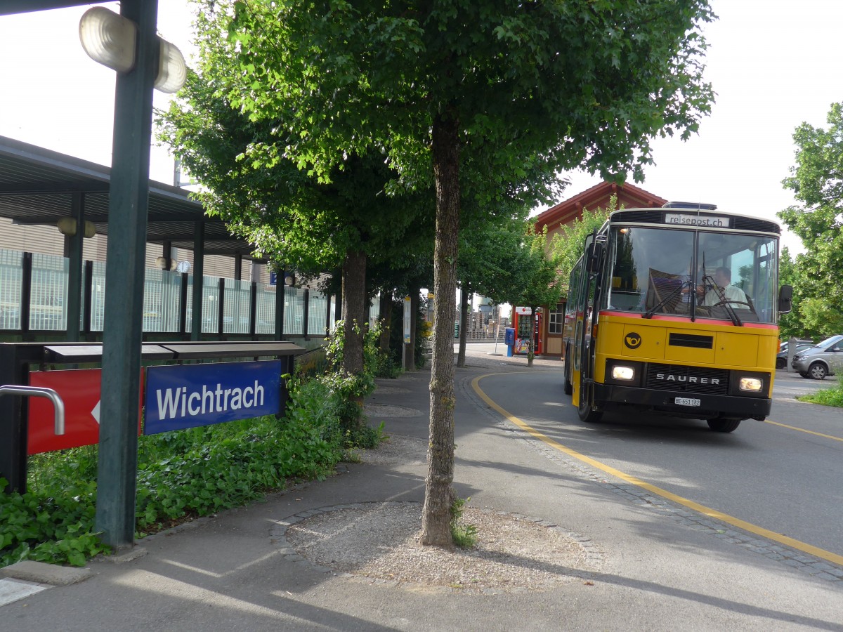 (161'574) - Bernair, M�nsingen - BE 651'182 - Saurer/T�scher (ex Schebath, Lauerz; ex Albin, F�llanden; ex Heim, Flums) am 30. Mai 2015 beim Bahnhof Wichtrach