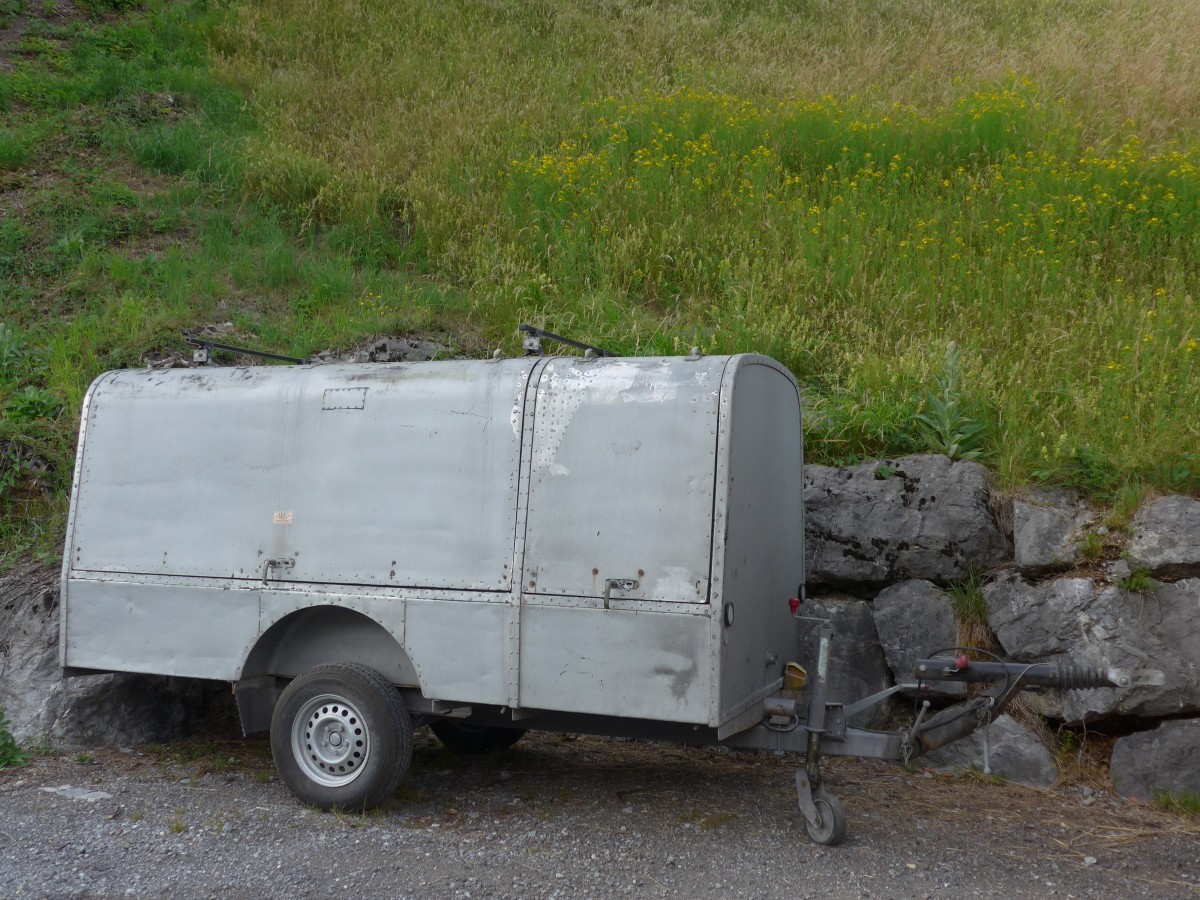 (162'062) - Ziegler, Pratteln - BL 70'709 - Ziegler Gep�ckanh�nger am 13. Juni 2015 in Brienz, Kirche