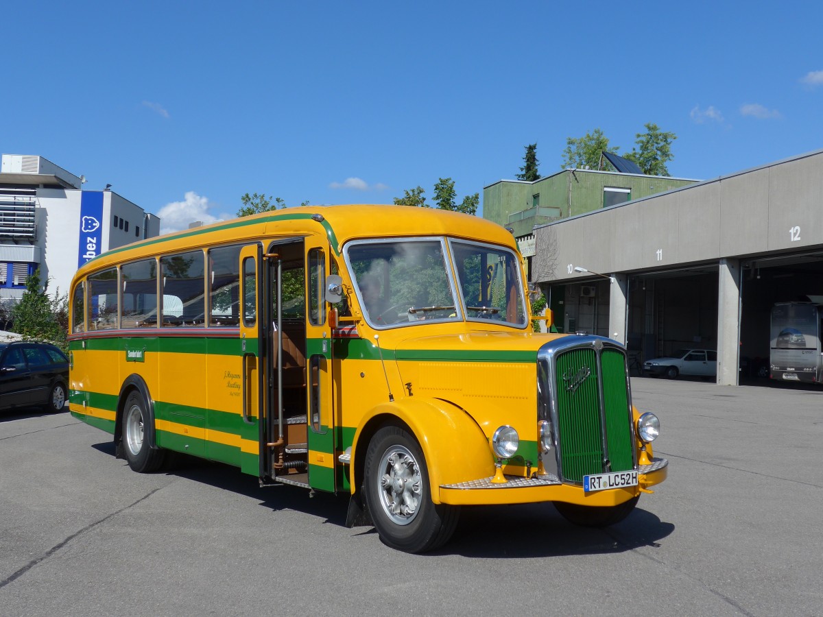 (162'553) - Hogenm�ller, Reutlingen - RT-LC 52H - Saurer/R&J (ex AvH Heimenschwand Nr. 1) am 24. Juni 2015 in Reutlingen, Betriebshof