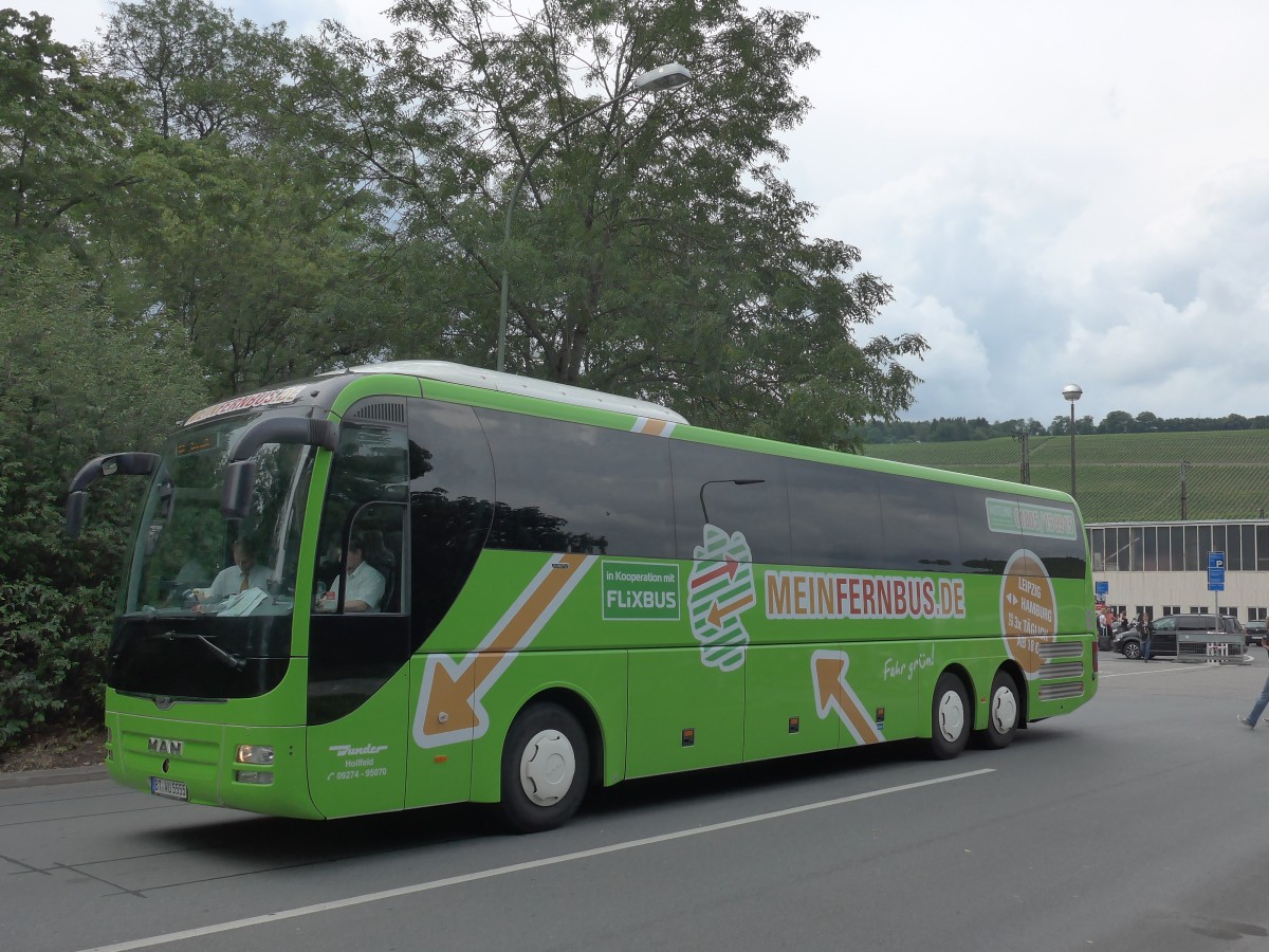 (162'740) - Wunder, Hollfeld - BT-WU 5555 - MAN am 27. Juni 2015 beim Bahnhof W�rzburg