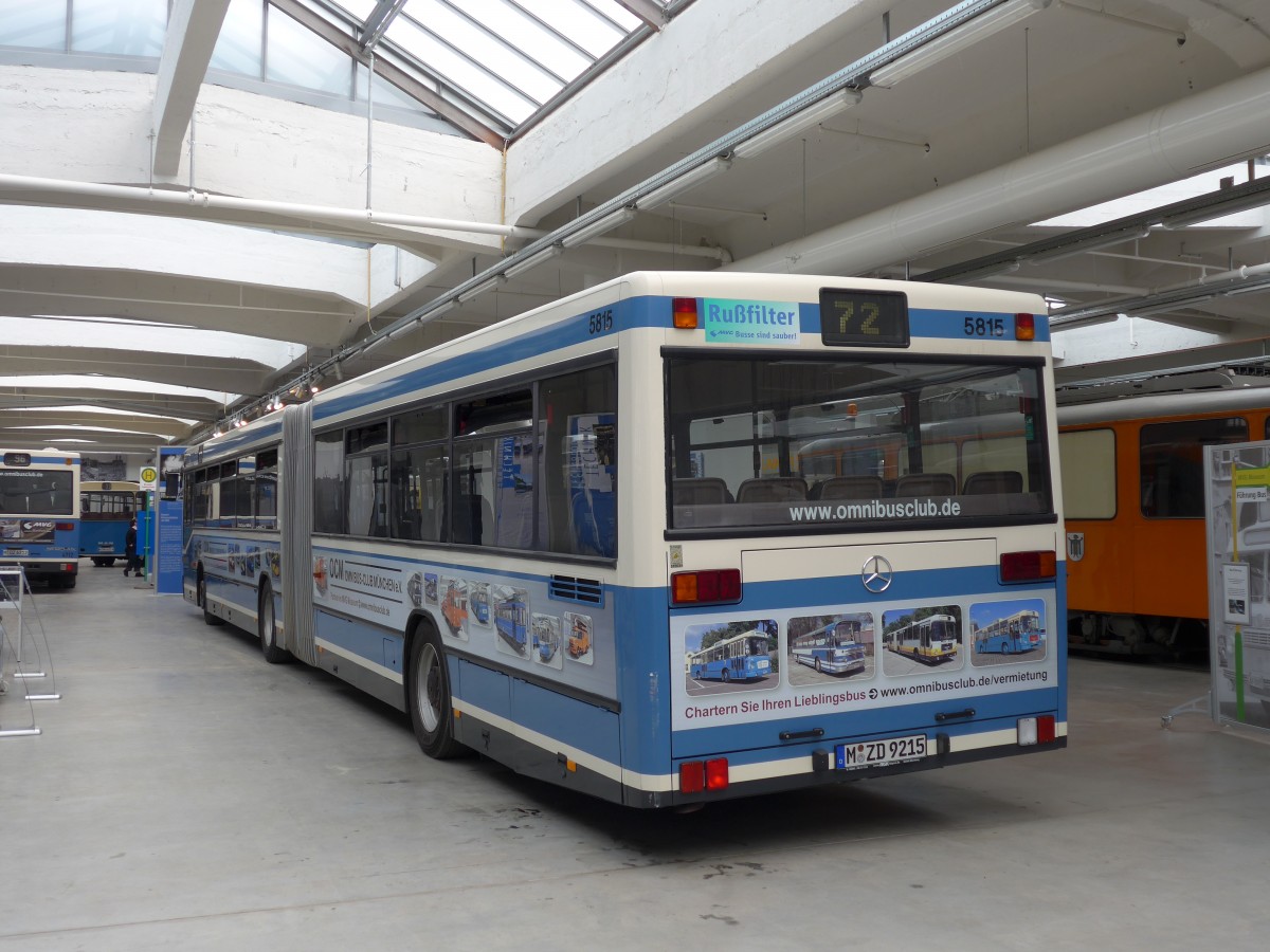 (162'837) - MVG M�nchen (OCM) - Nr. 5815/M-ZD 9215 - Mercedes am 28. Juni 2015 in M�nchen, MVG-Museum