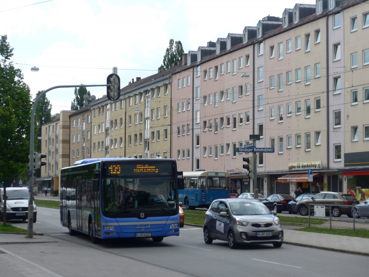 (162'851) - MVG M�nchen - Nr. 4227/M-VG 4227 - MAN am 28. Juni 2015 in M�nchen, Bahnhof Giesing