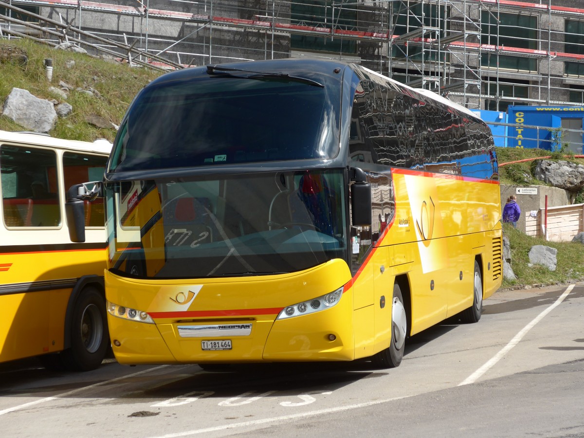 (163'232) - Autopostale, Croglio - TI 181'464 - Neoplan am 2. August 2015 in Schw�galp, S�ntis-Schwebebahn