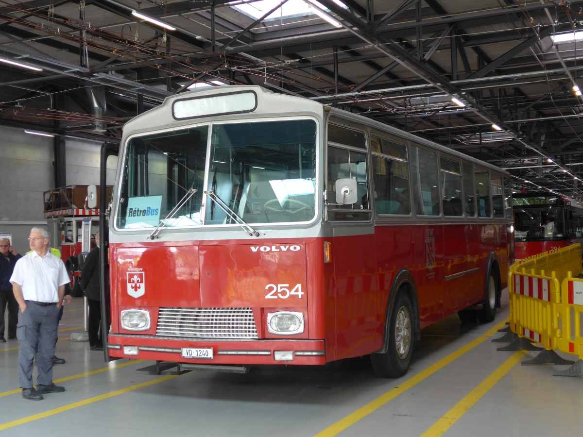 (165'858) - VW Winterthur (R�trobus) - Nr. 254/VD 1240 - Volvo/T�scher (ex Zivilschutz, Winterthur; ex VW Winterthur Nr. 254) am 26. September 2015 in Winterthur, Depot Gr�zefeld
