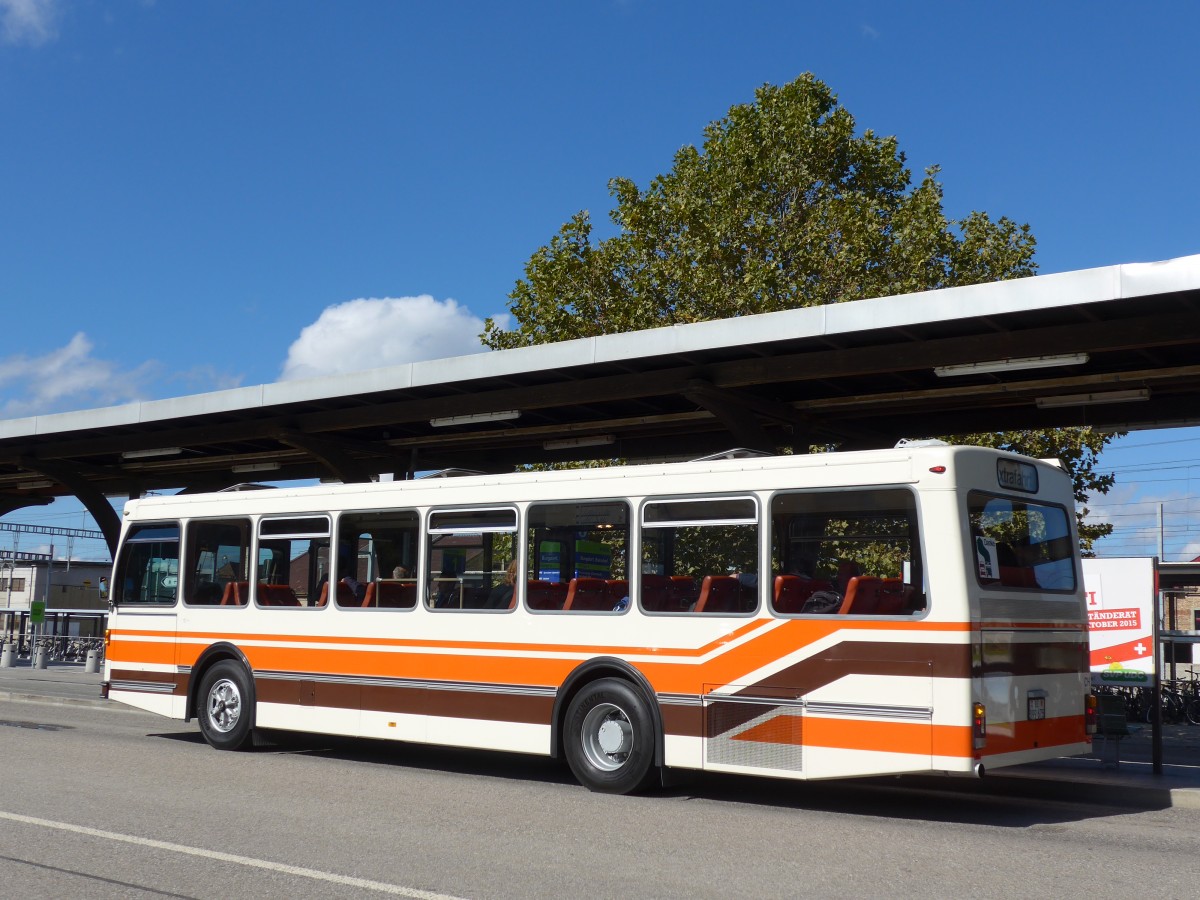 (165'998) - Wegm�ller, M�nsingen - BE 399'675 - FBW/R&J (ex Bamert, Wollerau) am 4. Oktober 2015 beim Bahnhof Burgdorf
