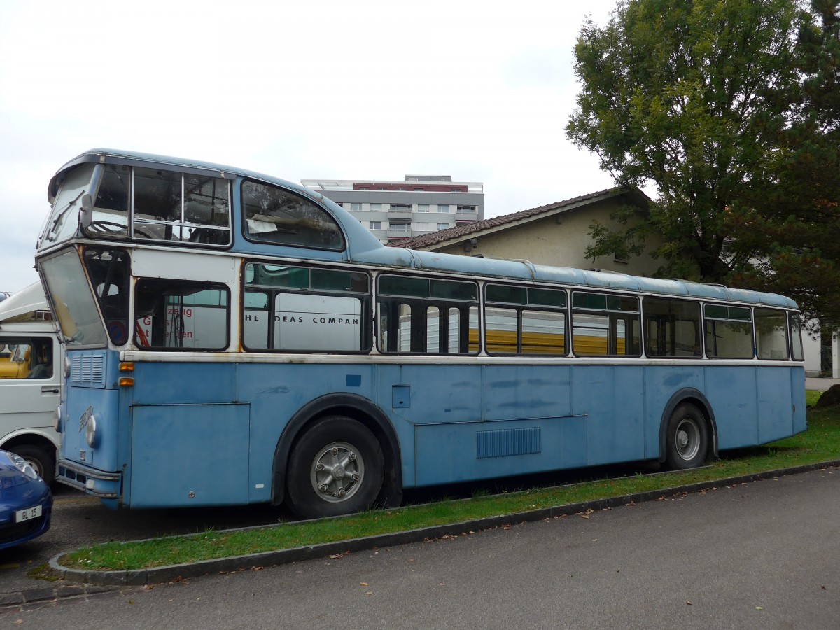 (166'173) - Oldie-Tours Z�risee, Wollerau - FBW/T�scher Hochlenker (ex VBZ Z�rich Nr. 250) am 10. Oktober 2015 in Uznach, Garage