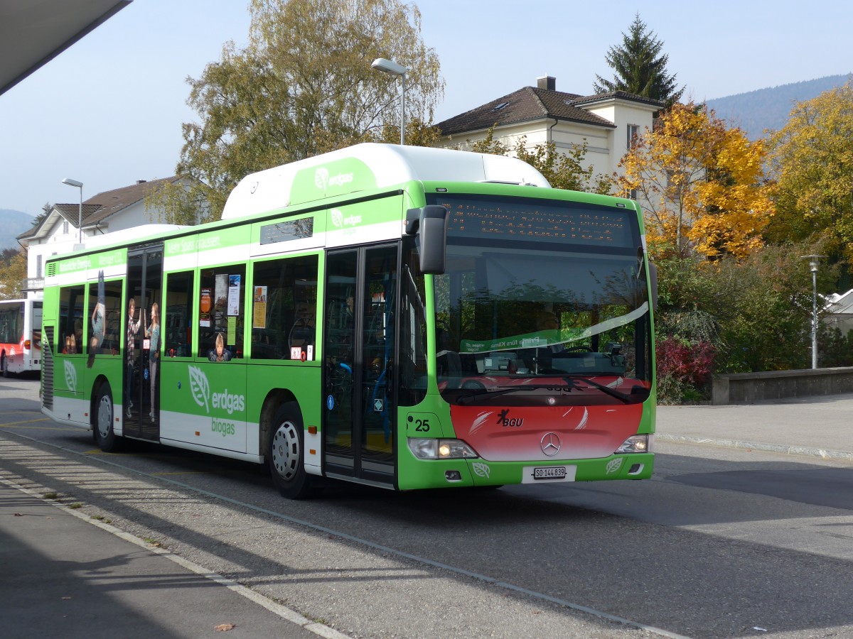 (166'437) - BGU Grenchen - Nr. 25/SO 144'839 - Mercedes am 24. Oktober 2015 beim Bahnhof Grenchen S�d