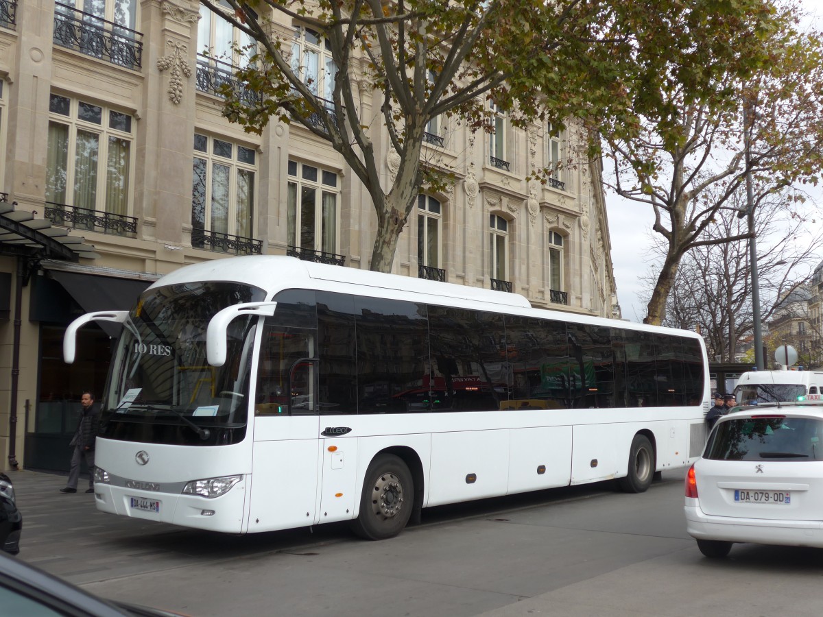 (166'966) - ??? - DA 444 MS - Kinglong am 16. November 2015 in Paris, R�publique