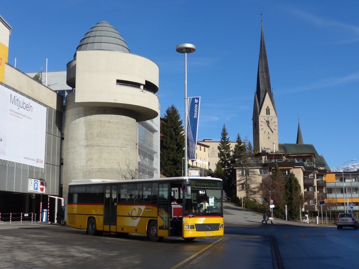 (167'808) - PostAuto Graub�nden - GR 101'651 - Mercedes am 19. Dezember 2015 beim Bahnhof Davos Platz
