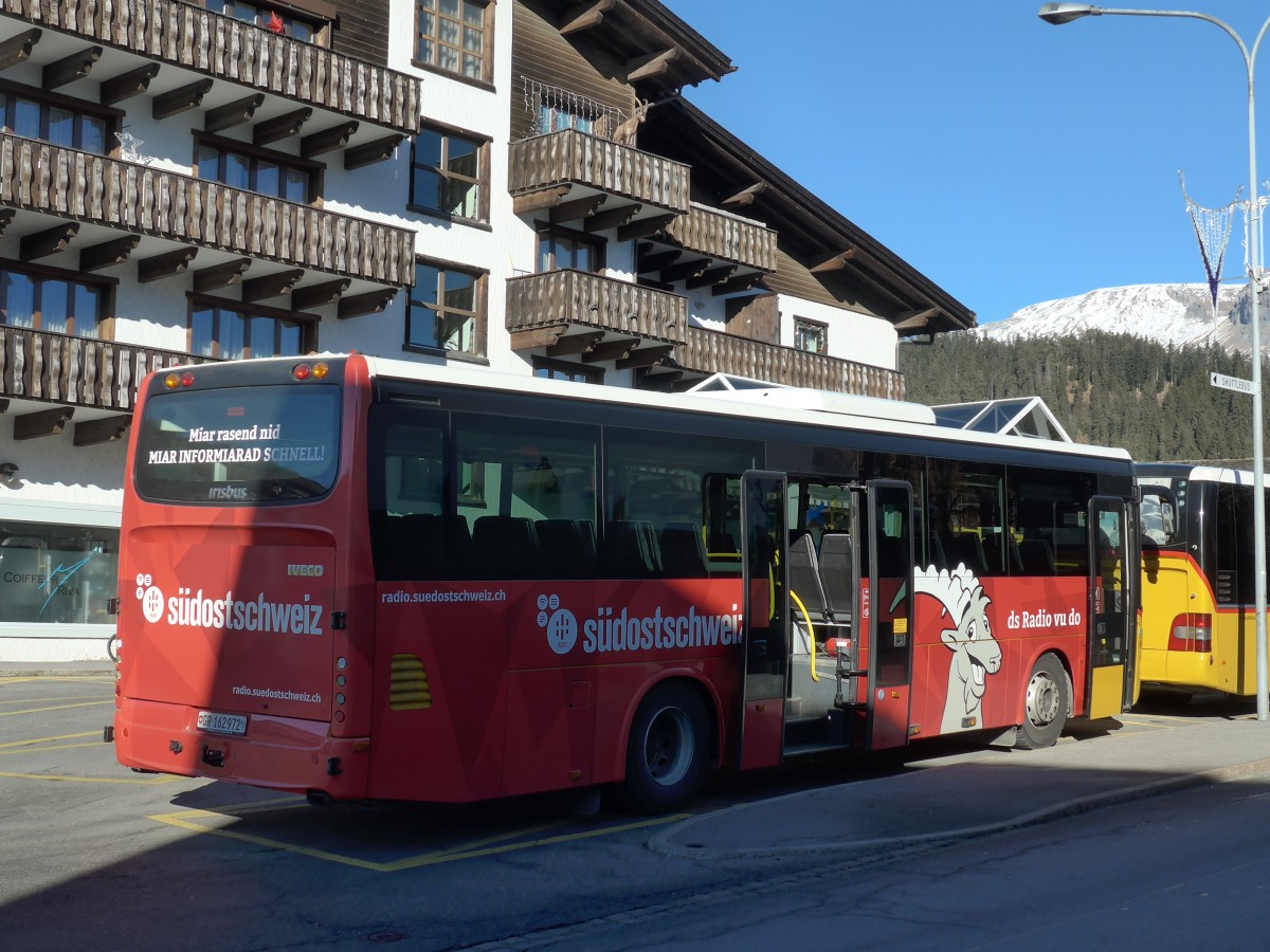 (167'994) - PostAuto Graub�nden - GR 162'972 - Irisbus am 26. Dezember 2015 in Laax, Post