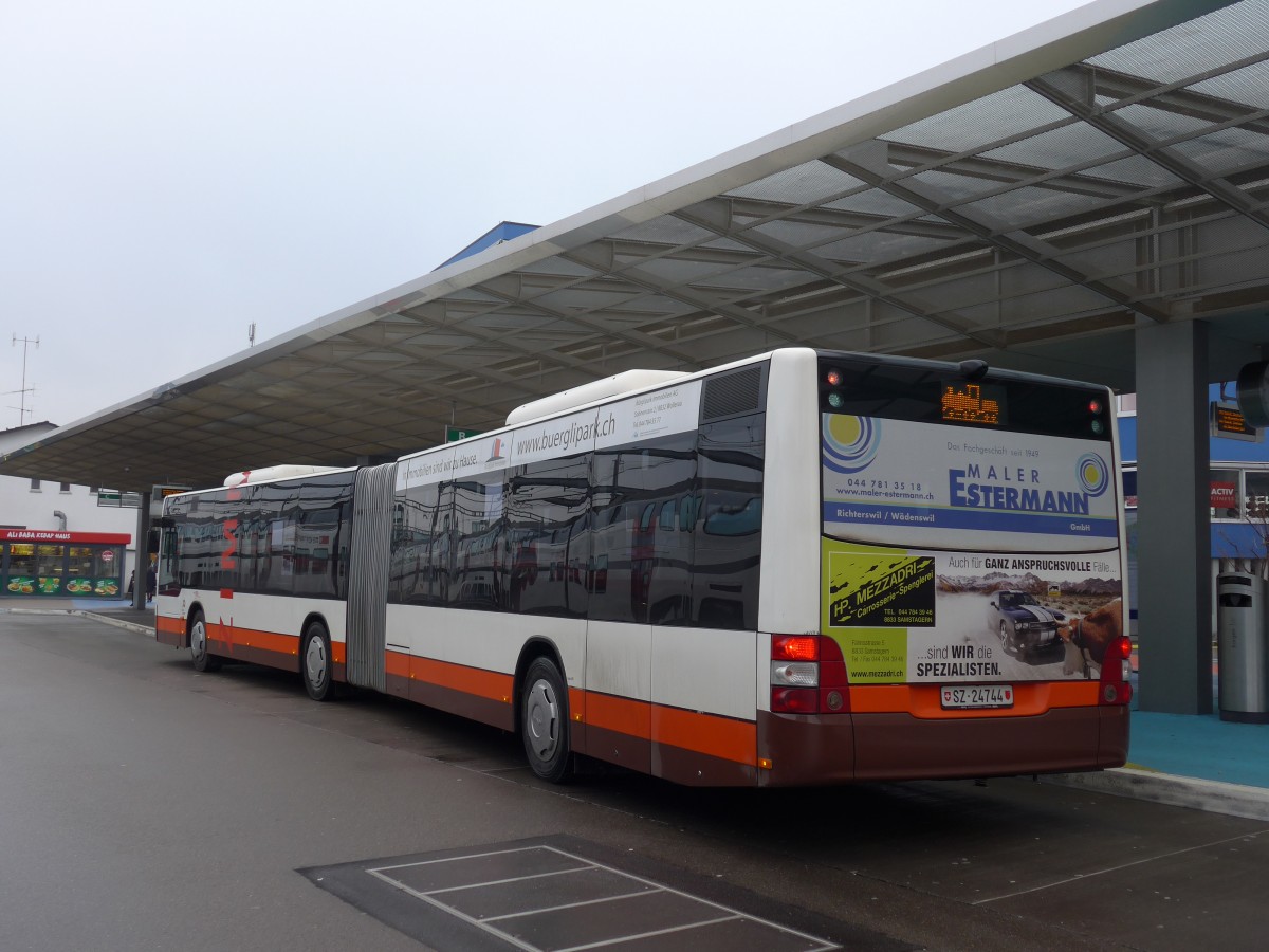 (168'187) - Bamert, Wollerau - SZ 24'744 - MAN (ex Vorf�hrfahrzeug) am 1. Januar 2016 beim Bahnhof Horgen