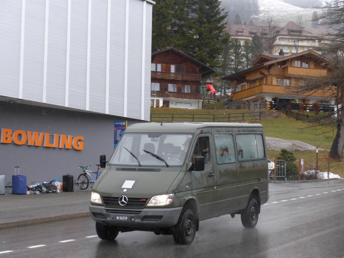 (168'410) - Schweizer Armee - M+34'219 - Mercedes am 9. Januar 2016 in Adelboden, M�hleport
