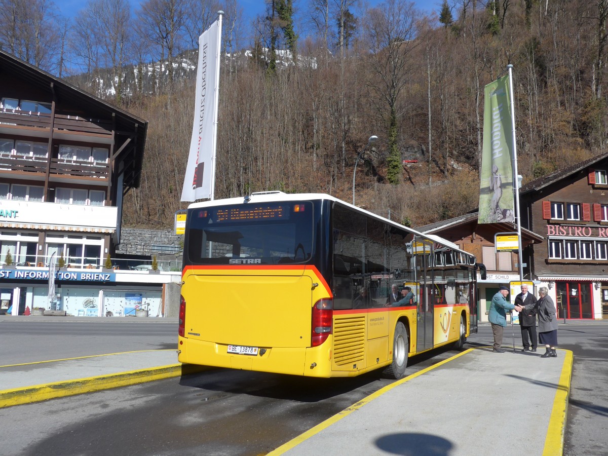 (168'821) - Fl�ck, Brienz - Nr. 0/BE 13'878 - Setra am 21. Februar 2016 beim Bahnhof Brienz
