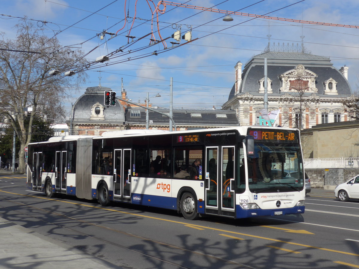 (169'114) - TPG Gen�ve - Nr. 1126/GE 960'876 - Mercedes am 7. M�rz 2016 in Gen�ve, Place des Vingt-Deux-Cantons