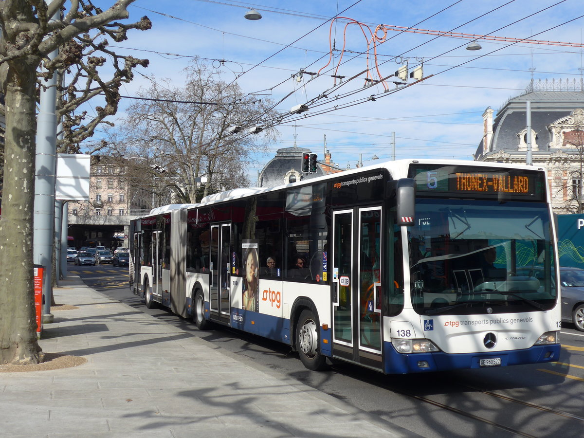 (169'130) - TPG Gen�ve - Nr. 138/GE 960'522 - Mercedes am 7. M�rz 2016 in Gen�ve, Place des Vingt-Deux-Cantons