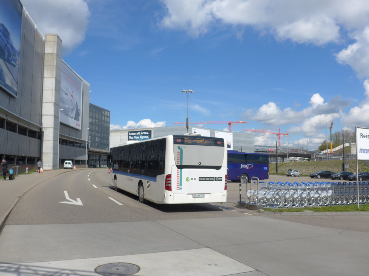 (170'025) - Maag, Kloten - Nr. 25/ZH 416'225 - Mercedes am 14. April 2016 in Z�rich, Flughafen