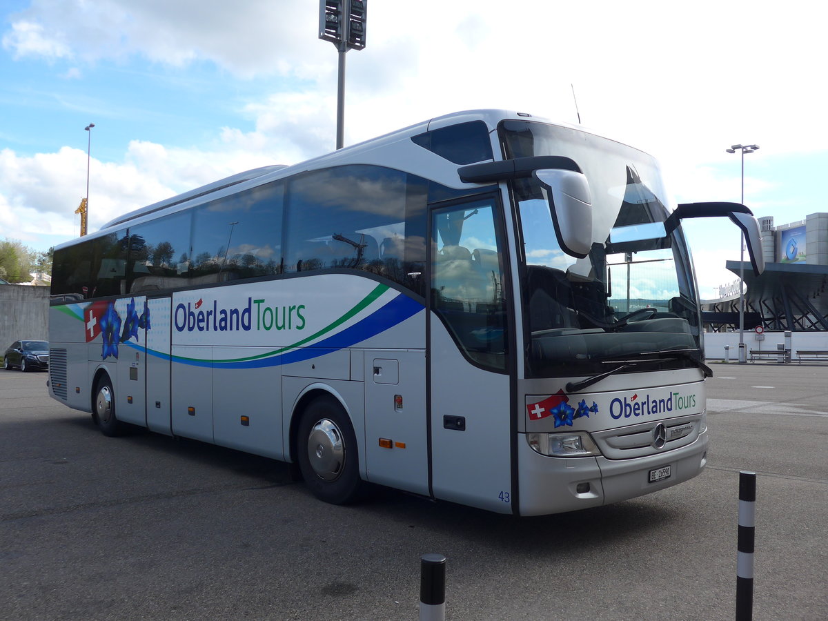 (170'034) - Oberland Tours, Grindelwald - Nr. 43/BE 26'590 - Mercedes am 14. April 2016 in Z�rich, Flughafen