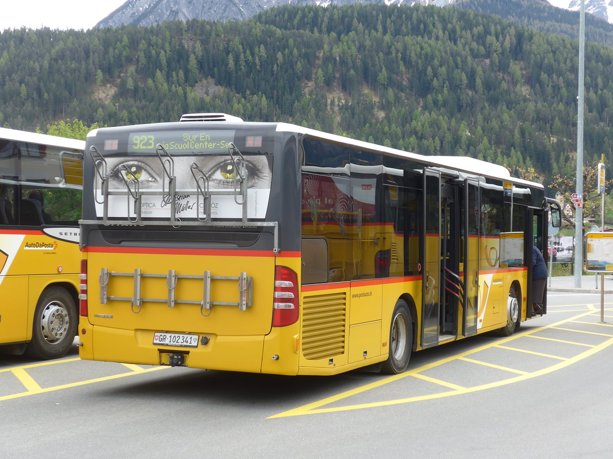 (170'936) - PostAuto Graub�nden - GR 102'341 - Mercedes am 16. Mai 2016 beim Bahnhof Scuol-Tarasp