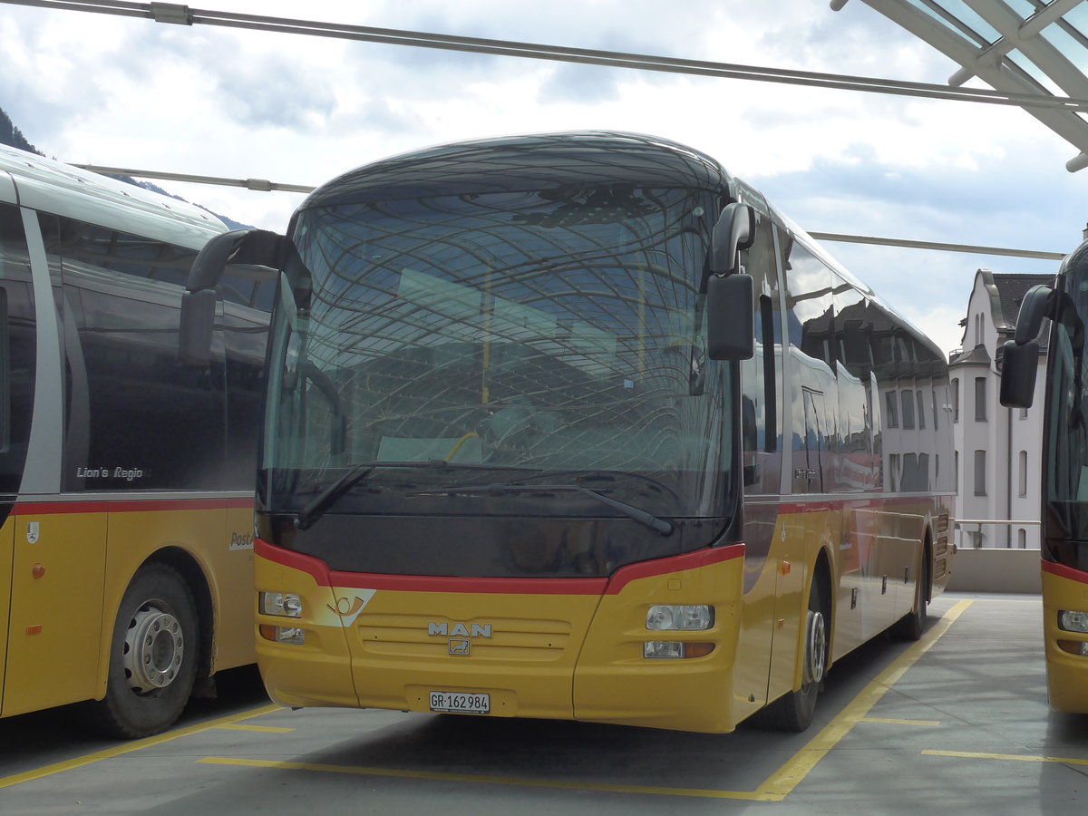 (170'943) - PostAuto Graub�nden - GR 162'984 - MAN am 16. Mai 2016 in Chur, Postautostation