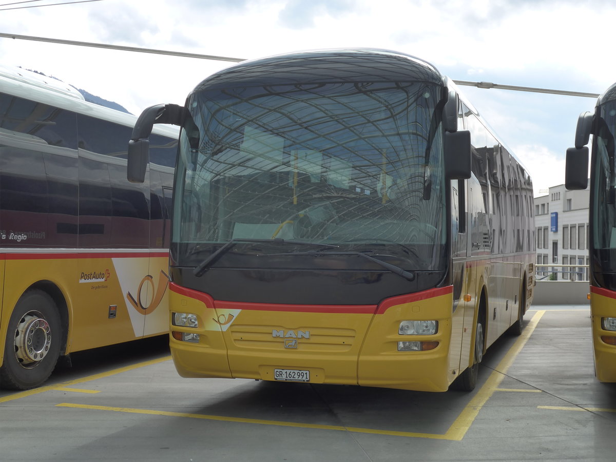 (170'945) - PostAuto Graub�nden - GR 162'991 - MAN am 16. Mai 2016 in Chur, Postautostation