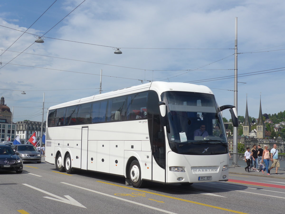 (171'396) - Aus Ungarn: ??? - MYZ-819 - Volvo/Barbi am 22. Mai 2016 in Luzern, Bahnhofbr�cke
