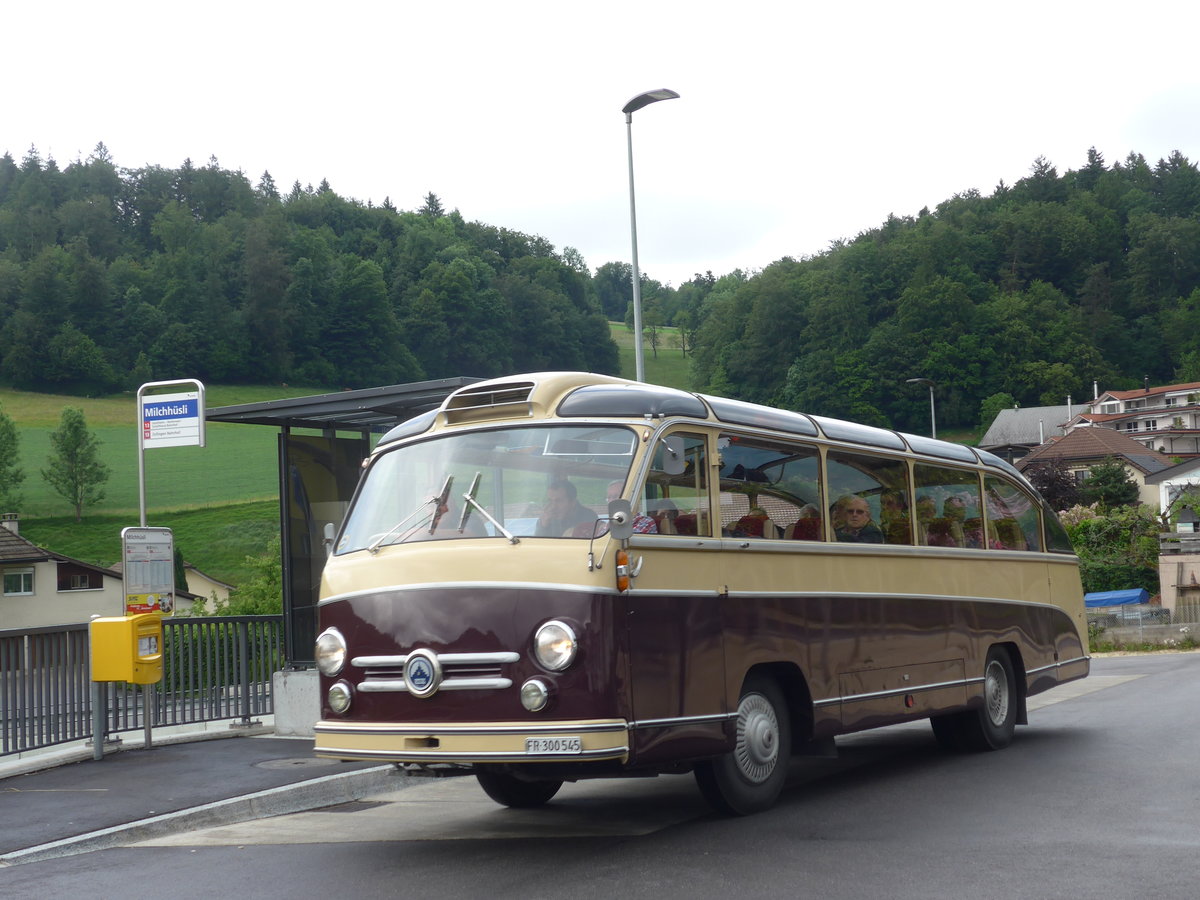 (171'626) - Schlapp, Cottens - FR 300'545 - Saurer/Saurer (ex Kopp&Tschudin, Oberuzwil; ex Gowa, Luzern; ex Waser, Stans; ex Koch, Luzern) am 4. Juni 2016 in M�hlethal, Milchh�sli