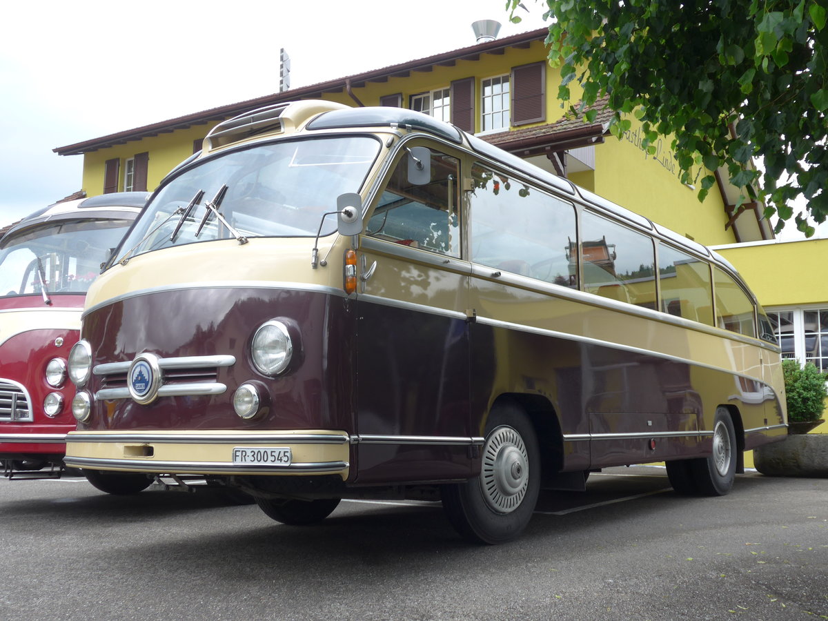 (171'629) - Schlapp, Cottens - FR 300'545 - Saurer/Saurer (ex Kopp&Tschudin, Oberuzwil; ex Gowa, Luzern; ex Waser, Stans; ex Koch, Luzern) am 4. Juni 2016 in M�hlethal, Gasthof Linde