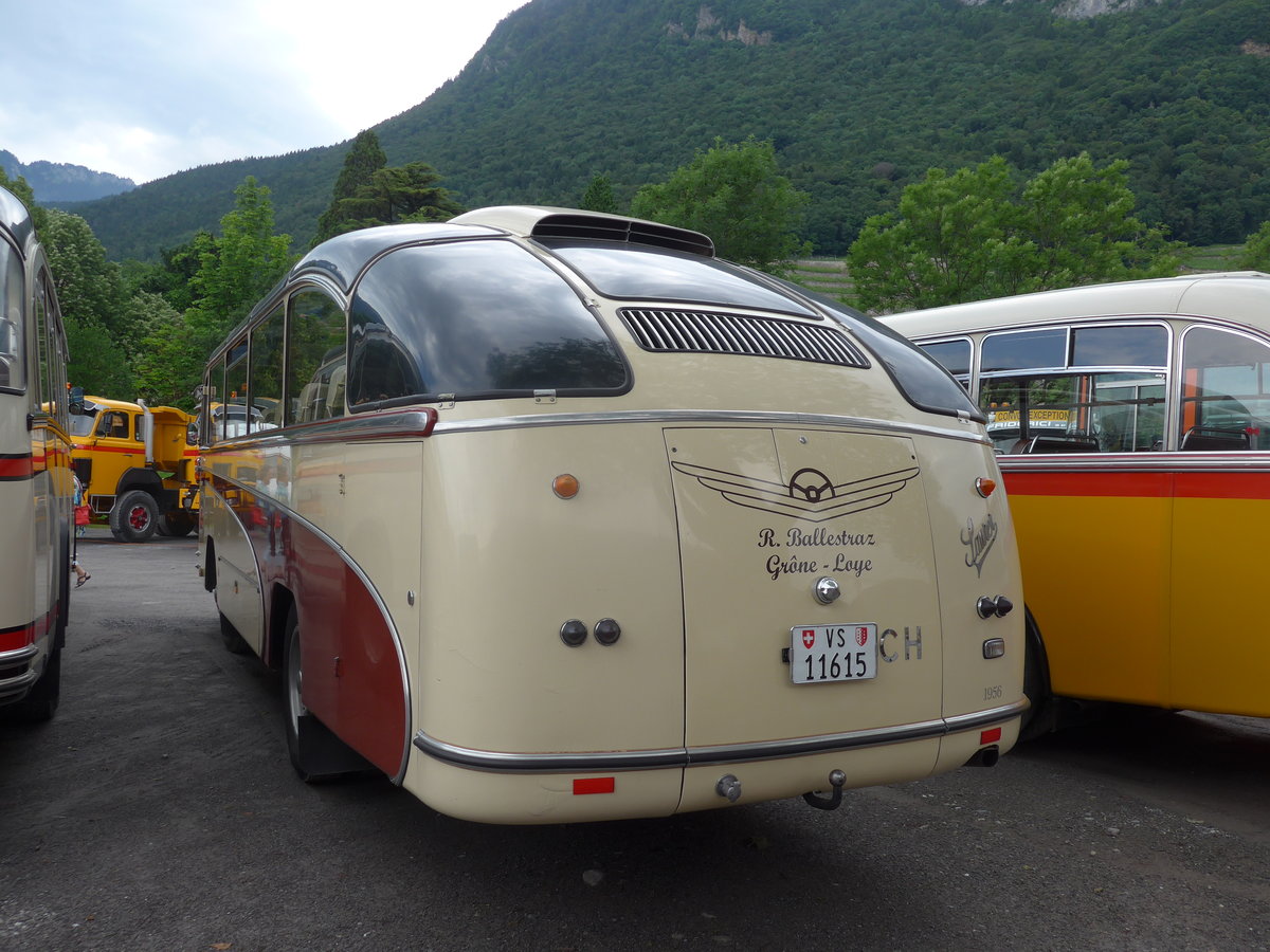 (172'101) - Ballestraz, Gr�ne - VS 11'615 - Saurer/Saurer (ex Girardet, Yverdon) am 25. Juni 2016 in Aigle, Saurertreffen