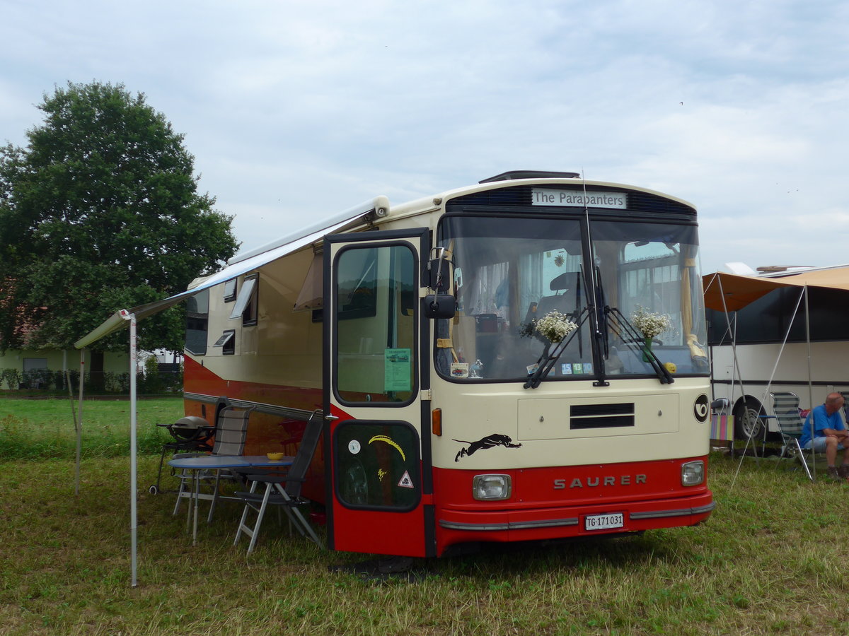 (173'956) - Aus der Schweiz: Rogoll - Saurer/T�scher (ex P 24'273) am 20. August 2016 in B�singen, Bahnhof