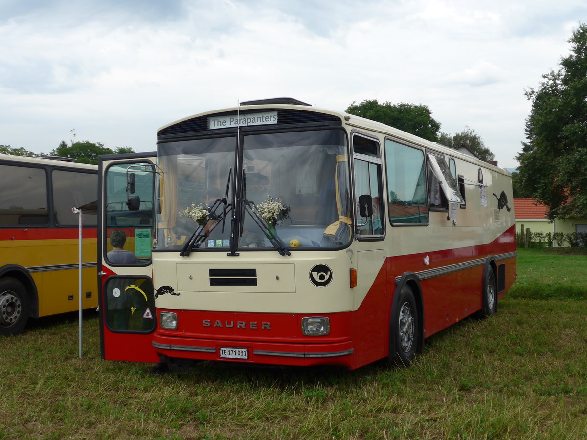 (174'057) - Aus der Schweiz: Rogoll - Saurer/T�scher (ex P 24'273) am 20. August 2016 in B�singen, Bahnhof