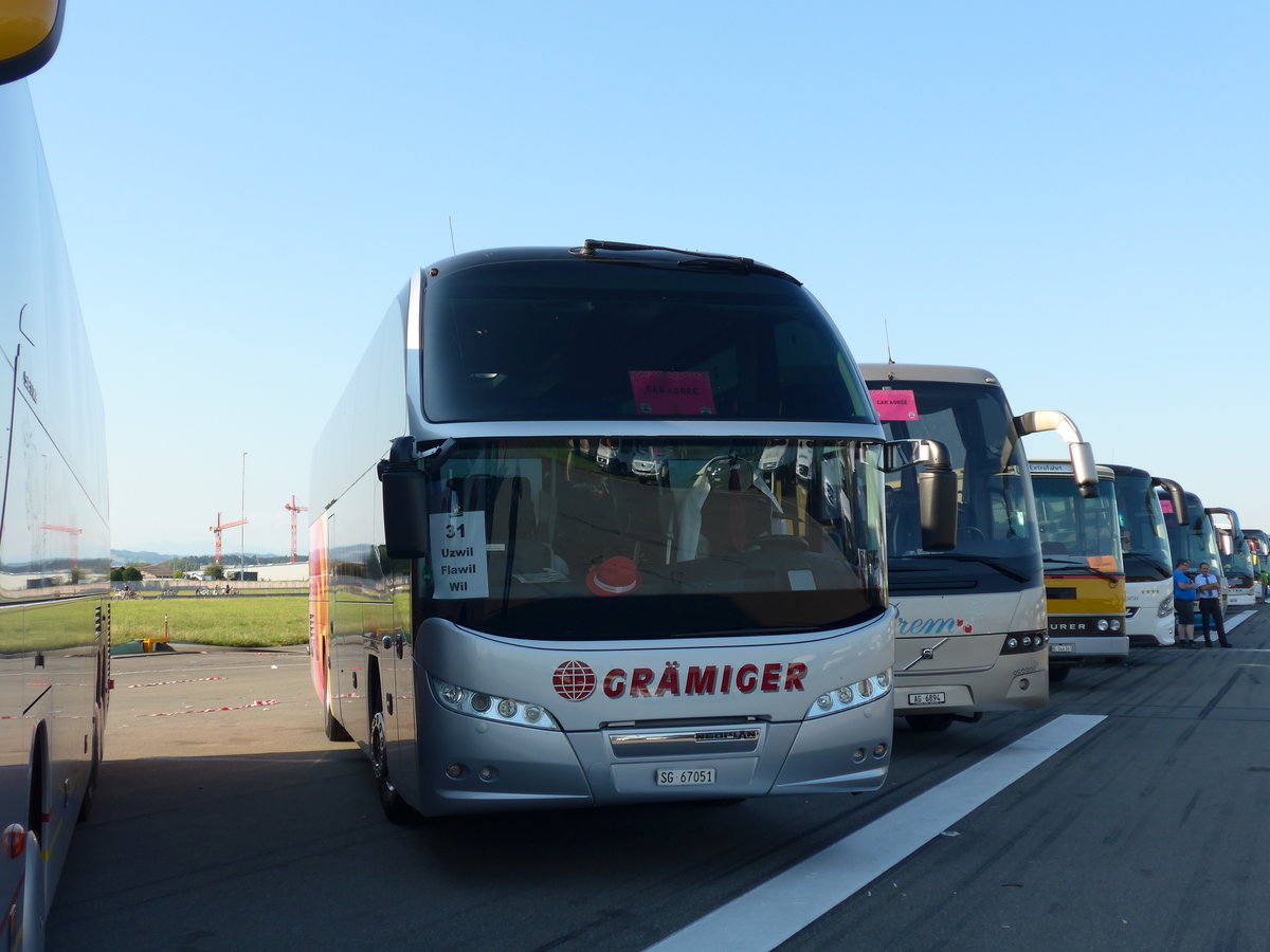 (174'342) - Gr�miger, B�tschwil - SG 67'051 - Neoplan am 28. August 2016 in Estavayer-le-Lac, ESAF