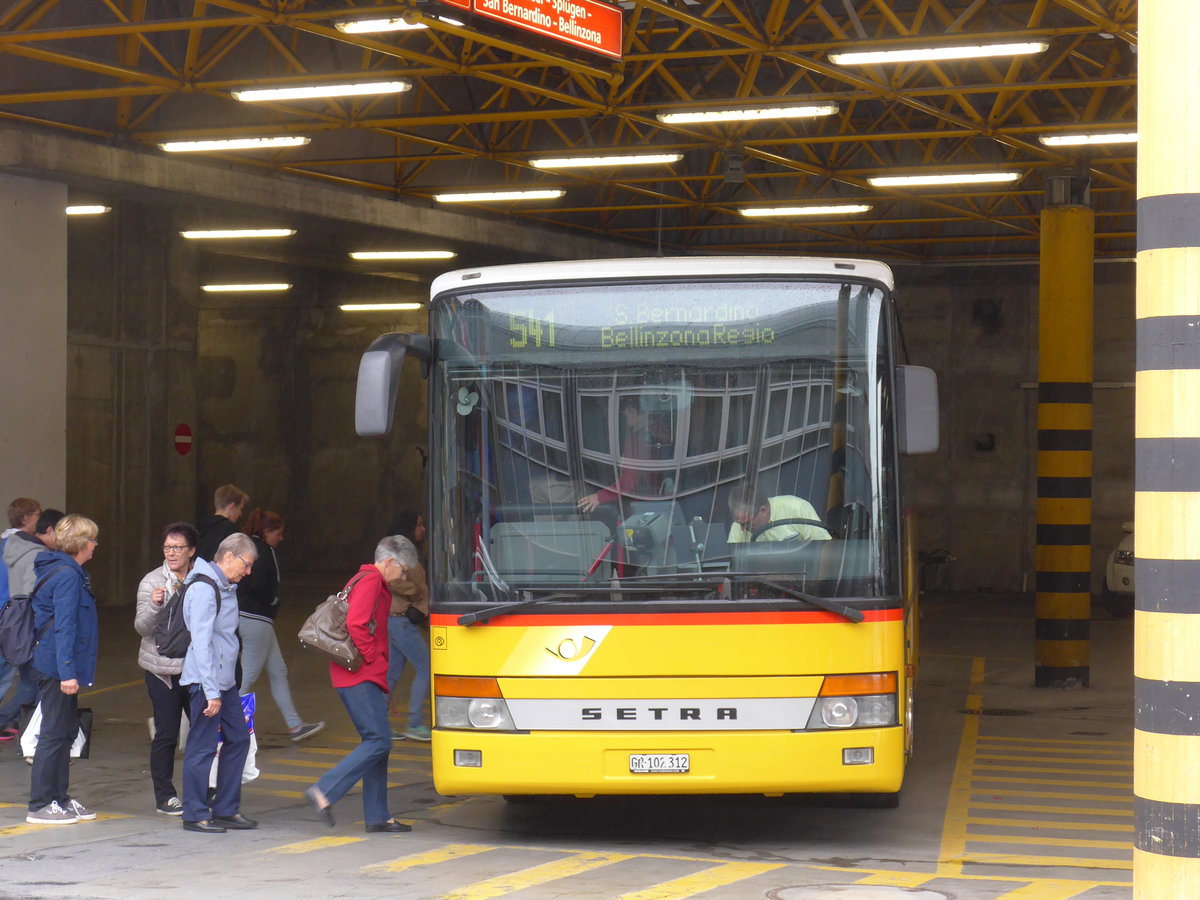 (174'945) - PostAuto Graub�nden - GR 102'312 - Setra (ex Heim, Flums) am 18. September 2016 in Thusis, Postautostation