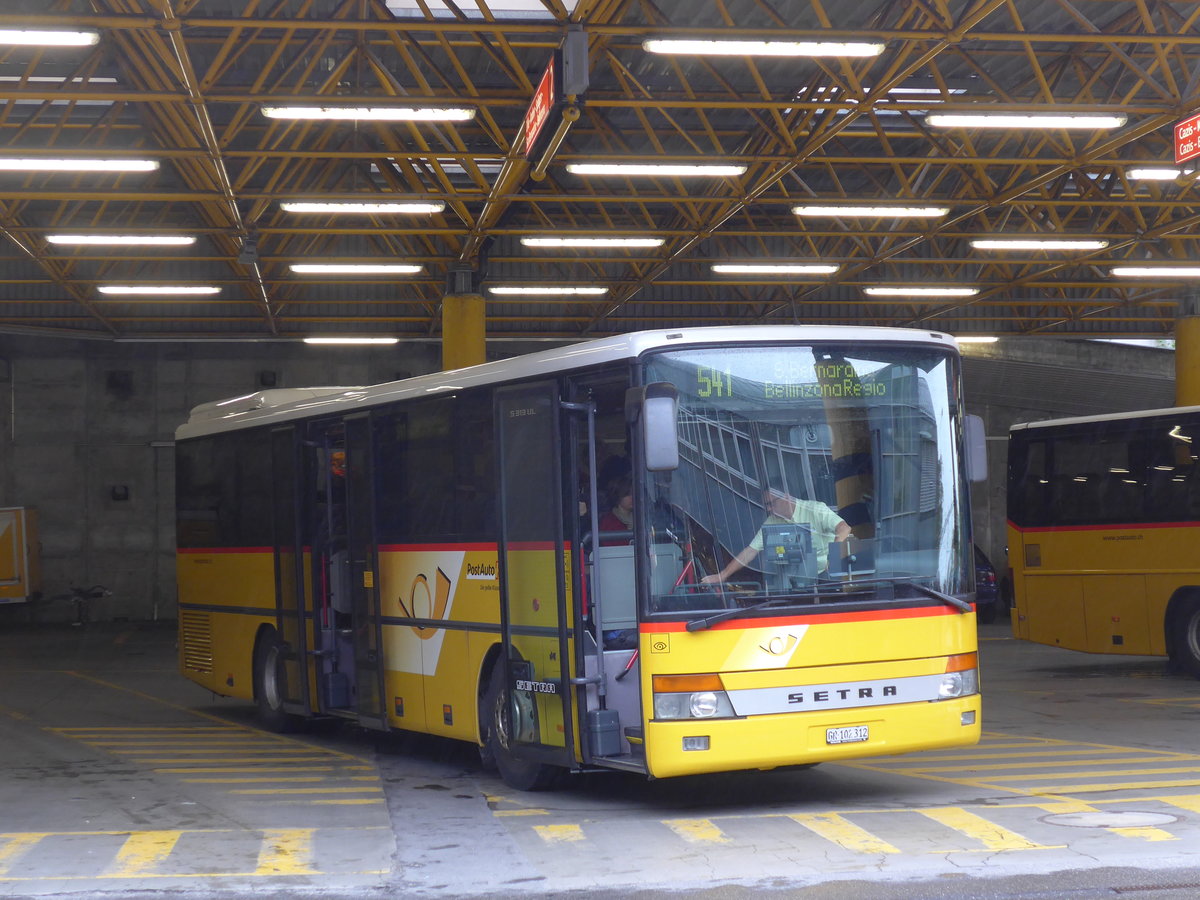 (174'946) - PostAuto Graub�nden - GR 102'312 - Setra (ex Heim, Flums) am 18. September 2016 in Thusis, Postautostation