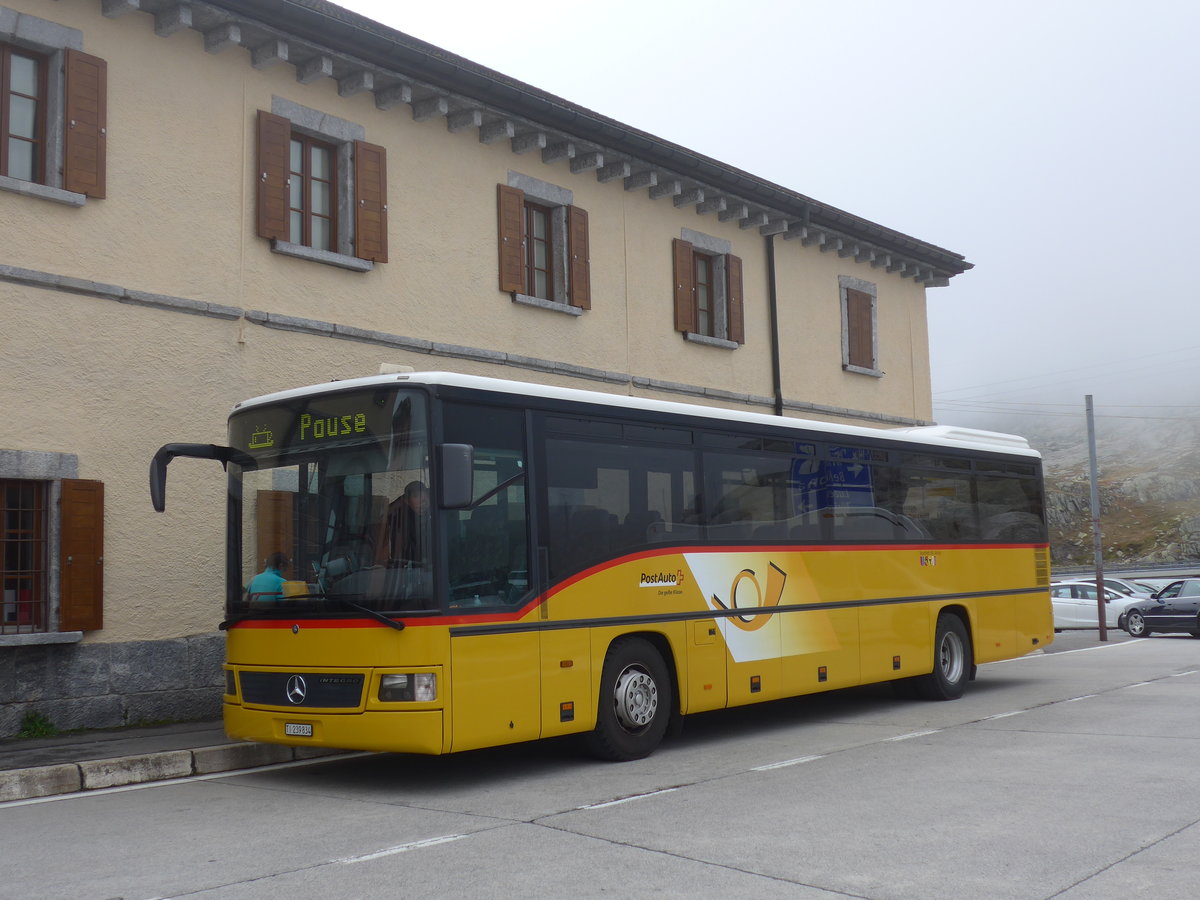 (175'015) - Marchetti, Airolo - TI 239'834 - Mercedes (ex AVG Meiringen Nr. 70) am 18. September 2016 in Gotthard, Passh�he