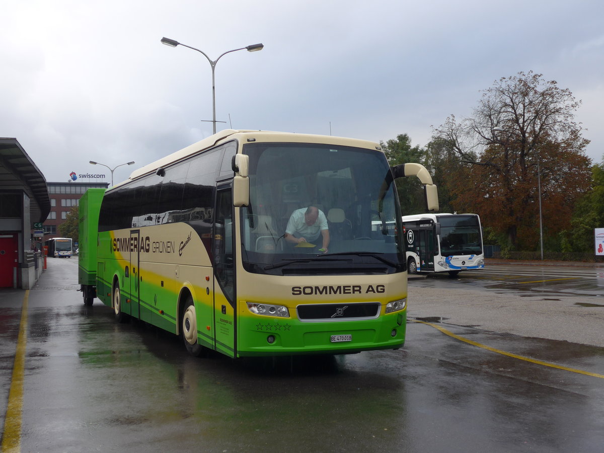(175'299) - Sommer, Gr�nen - BE 470'018 - Volvo am 2. Oktober 2016 beim Bahnhof Olten