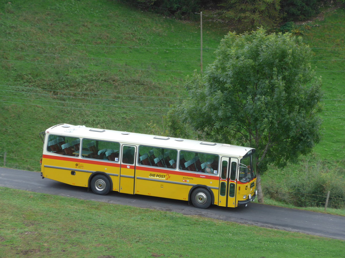 (175'350) - F�ssler, Unteriberg - Nr. 6/SZ 5232 - Saurer/R&J (ex Sch�rch, Gutenburg Nr. 6; ex P 24'358) am 2. Oktober 2016 am Scheltenpass (Bernerseite)