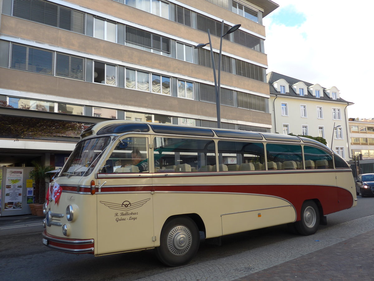 (176'593) - Ballestraz, Gr�ne - VS 11'615 - Saurer/Saurer (ex Girardet, Yverdon) am 12. November 2016 in Sion, Espace des Remparts