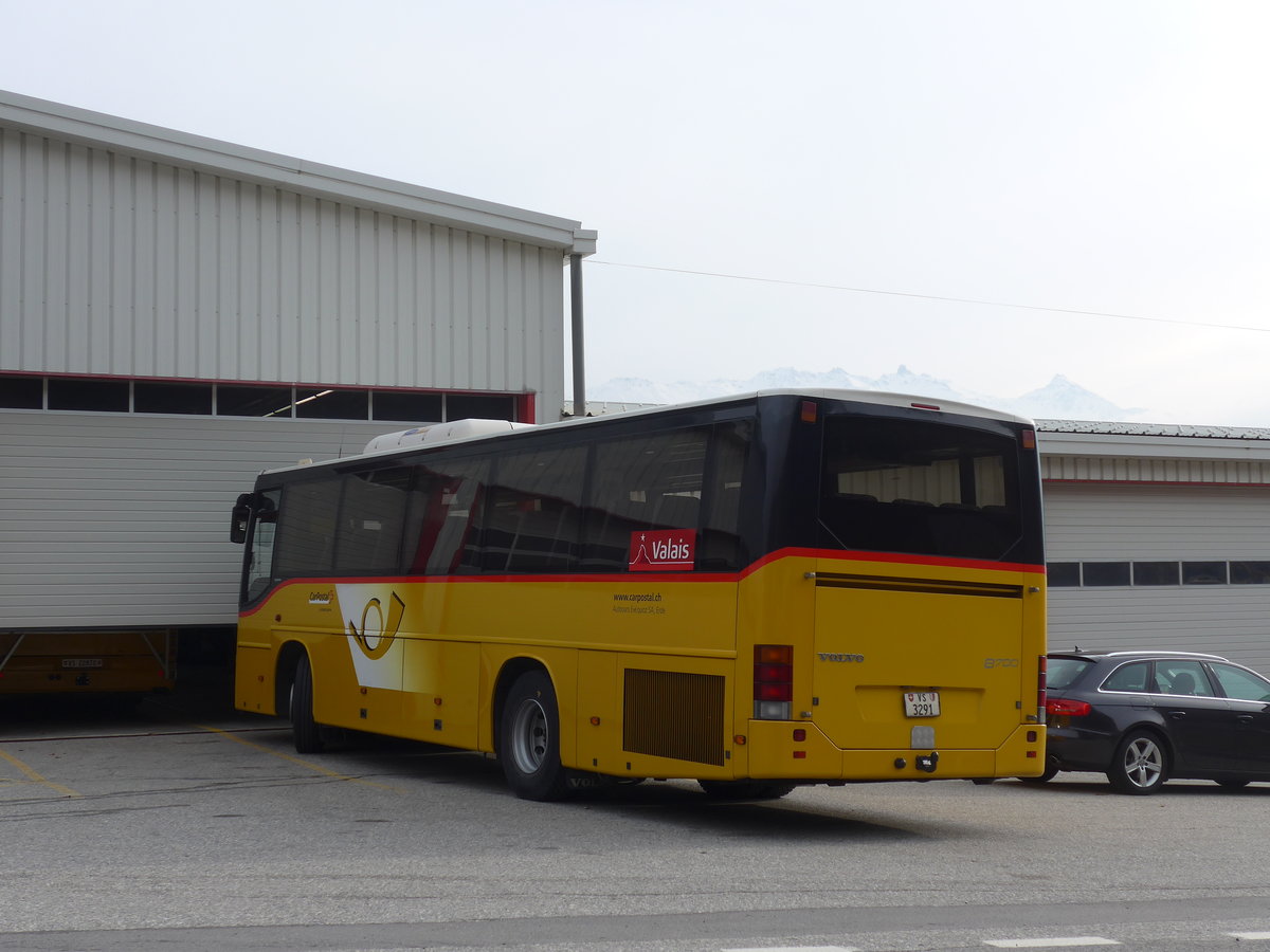 (176'746) - Ev�quoz, Erde - VS 3291 - Volvo am 26. November 2016 in Daillon, Garage