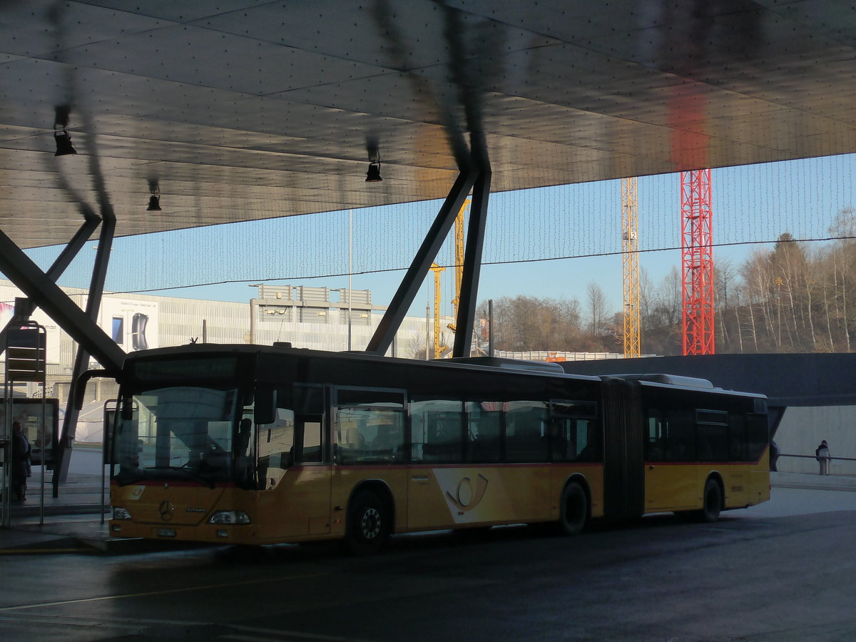 (176'962) - PostAuto Z�rich - Nr. 190/ZH 780'779 - Mercedes (ex Nr. 28) am 6. Dezember 2016 in Z�rich, Flughafen