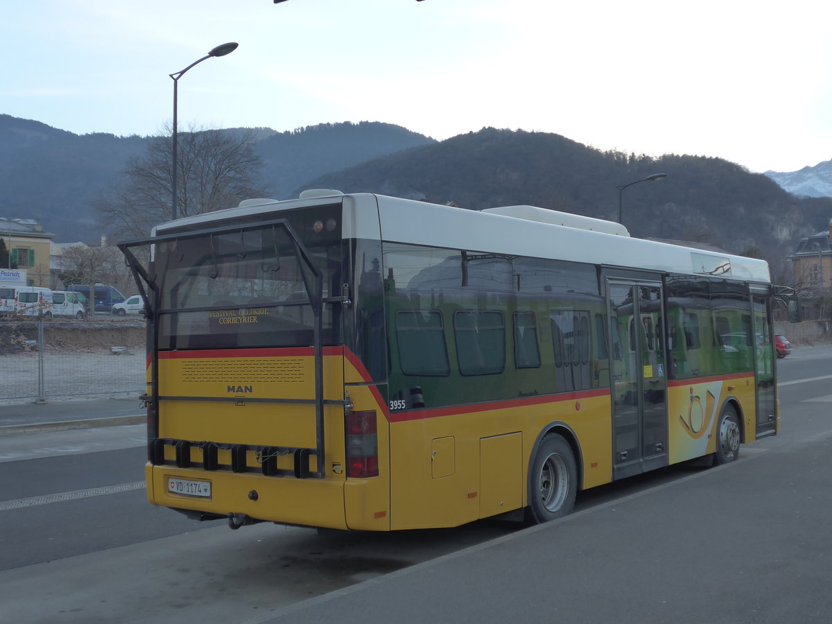 (177'553) - TPC Aigle - VD 1174 - MAN/G�ppel am 2. Januar 2017 beim Bahnhof Aigle