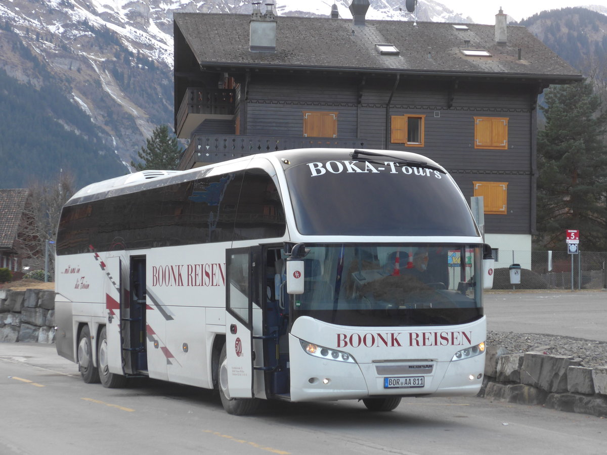 (177'557) - Aus Deutschland: Boonk, Ahaus-W�llen - BOR-AA 811 - Neoplan am 2. Januar 2017 beim Bahnhof Champ�ry