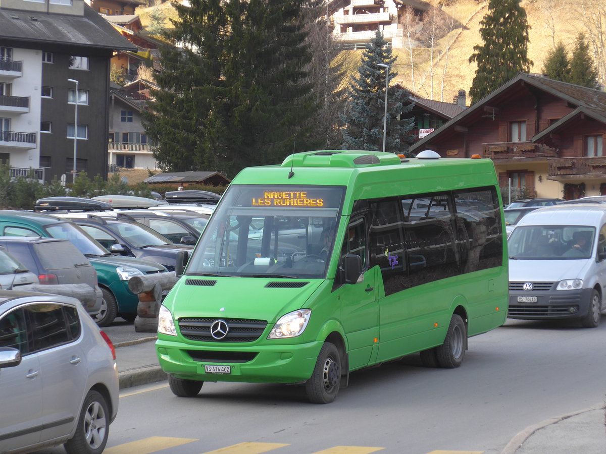 (177'568) - TPC Aigle - Nr. 11/VS 414'462 - Mercedes am 2. Januar 2017 beim Bahnhof Champ�ry