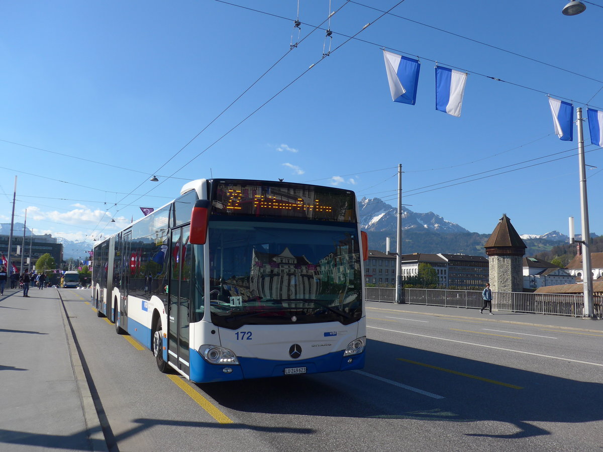 (179'435) - VBL Luzern - Nr. 172/LU 249'623 - Mercedes am 10. April 2017 in Luzern, Bahnhofbr�cke