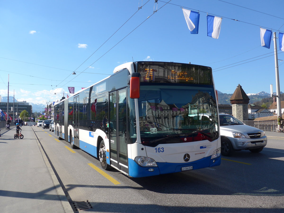 (179'442) - VBL Luzern - Nr. 163/LU 164'526 - Mercedes am 10. April 2017 in Luzern, Bahnhofbr�cke