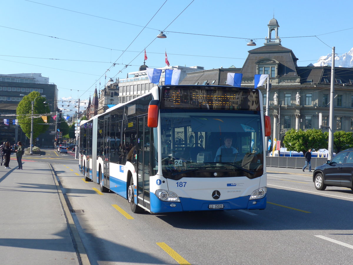 (179'745) - VBL Luzern - Nr. 187/LU 15'020 - Mercedes am 29. April 2017 in Luzern, Bahnhofbr�cke