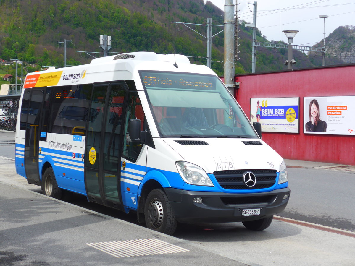 (180'019) - RTB Altst�tten - Nr. 16/SG 336'851 - Mercedes am 4. Mai 2017 beim Bahnhof Sargans