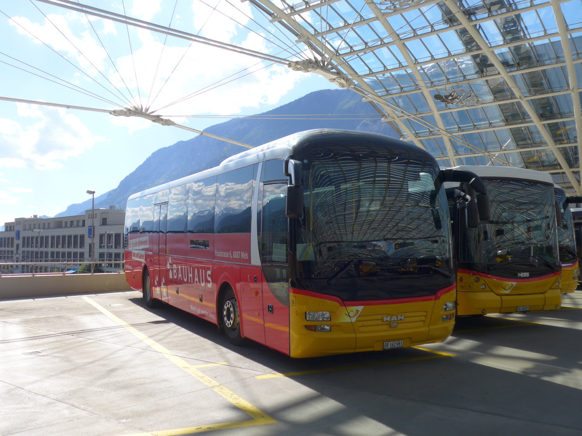 (180'396) - PostAuto Graub�nden - GR 162'981 - MAN am 22. Mai 2017 in Chur, Postautostation