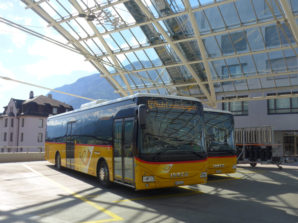 (180'398) - PostAuto Graub�nden - GR 170'433 - Iveco am 22. Mai 2017 in Chur, Postautostation