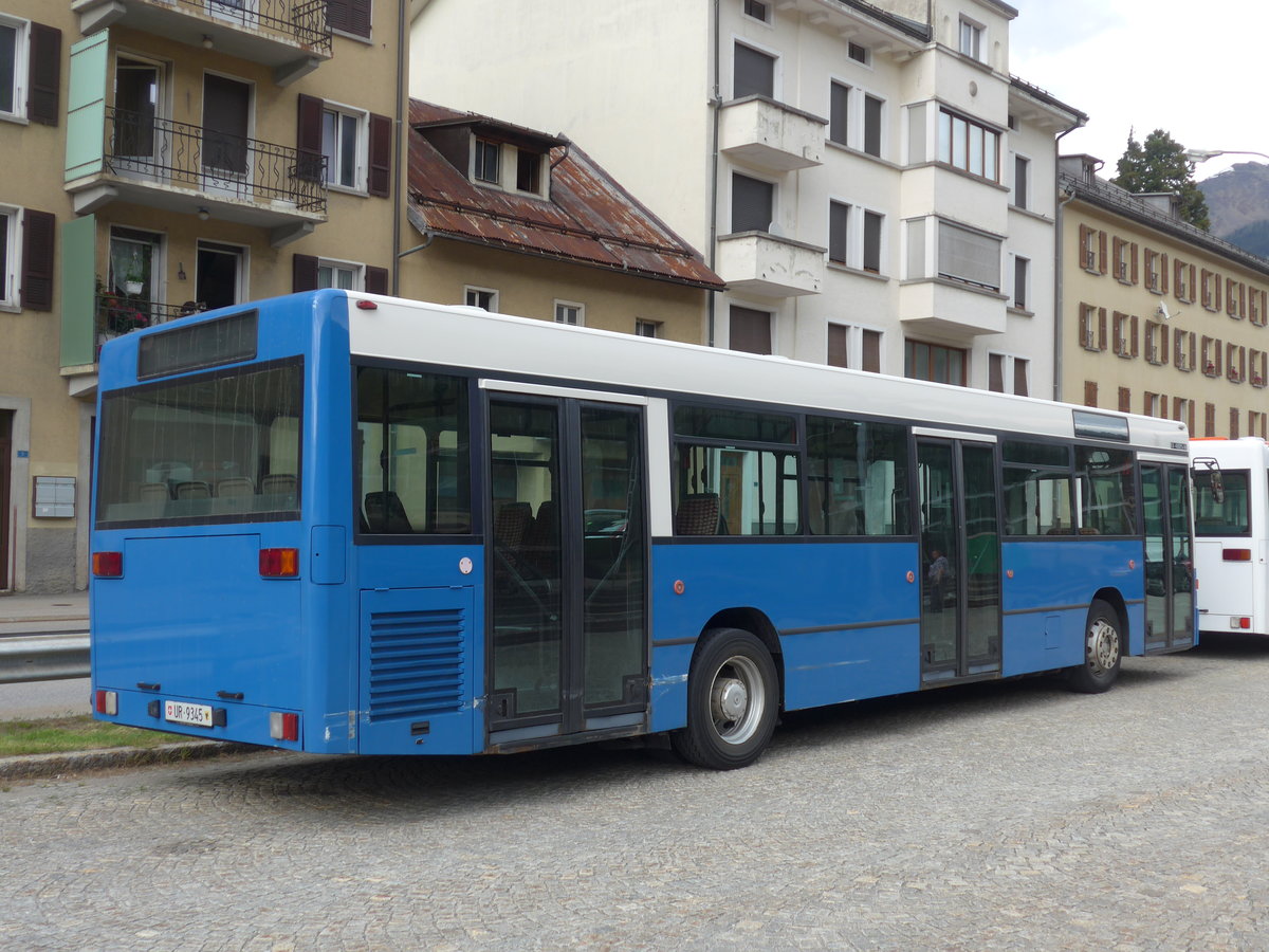 (180'659) - Meyer, G�schenen - UR 9345 - Mercedes (ex VBL Luzern Nr. 555; ex Gowa, Luzern Nr. 55) am 23. Mai 2017 beim Bahnhof Airolo